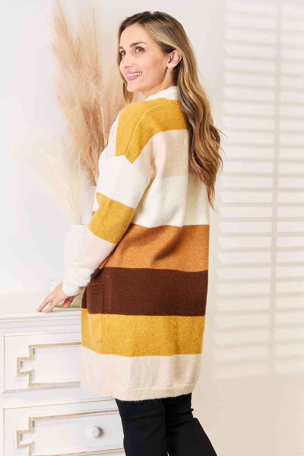 Women's Woven Right Color Block Dropped Shoulder Cardigan