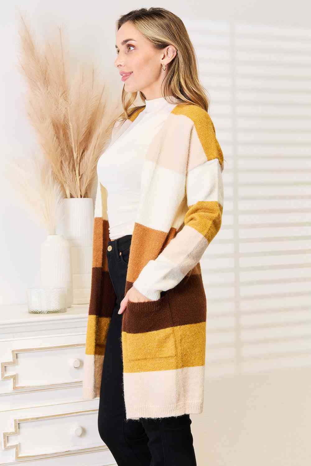Women's Woven Right Color Block Dropped Shoulder Cardigan
